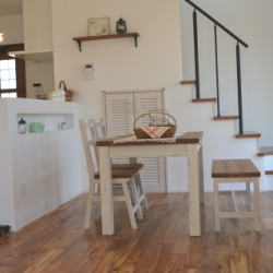 �O�d���鎭�s�̵��ް�Ƌ�E���ް���݂�calmfurniture�ߓ��Ƌ�z���C�ނ̃I�[�_�[�_�C�j���O�e�[�u��